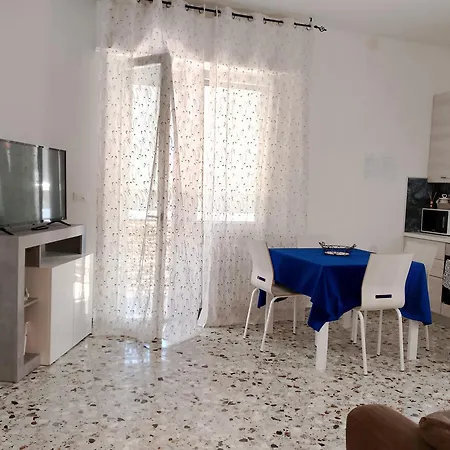 Sun House Монтесильвано